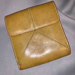 Tusk Green & Red L Shaped Indexer Wallet